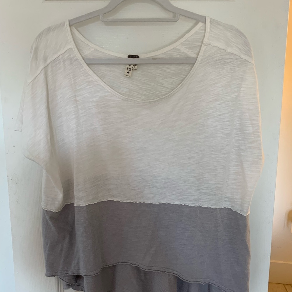 We The Free White and Gray Short Sleeve Top